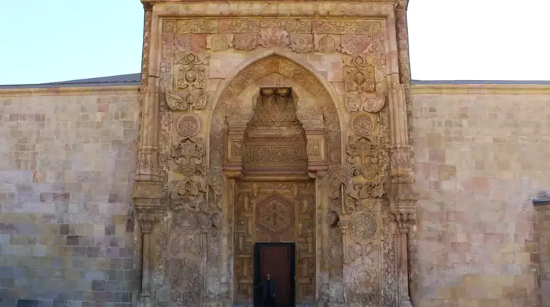 Divriği Ulu Camii ve Darüşşifası Hangi Sırları Barındırıyor