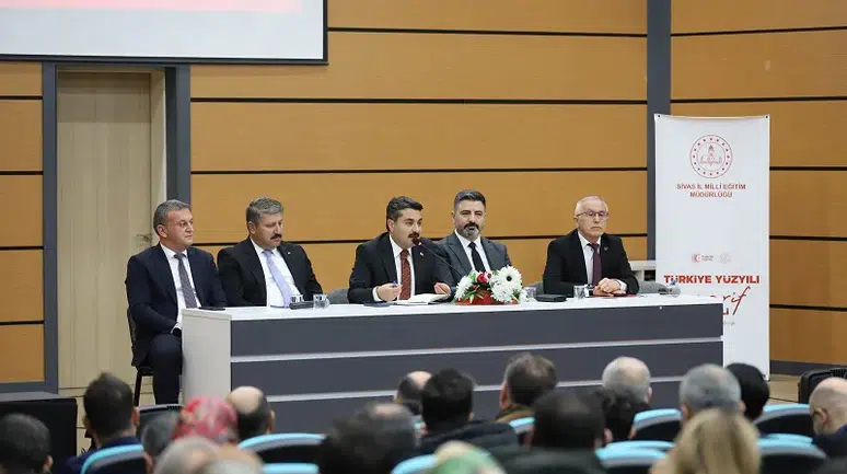 Sivas’ta Eğitimde Yeni Sayfa: Kararlar ve Hedefler Netleşti