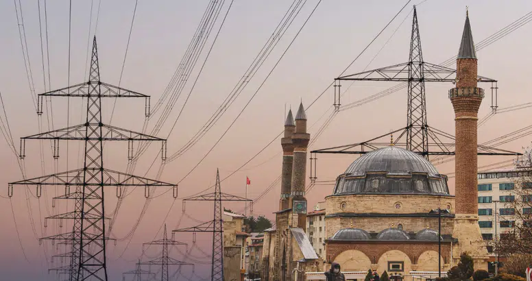 Sivas'ta Elektrik Kesintisiyle 12 Saati Aşan Çile