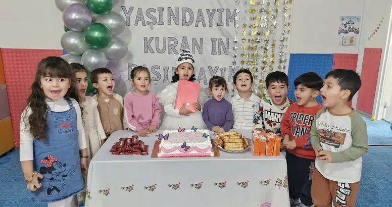 Sivas Ulaş'ta 4 yaşındaki Elif'in Kur'an mutluluğu