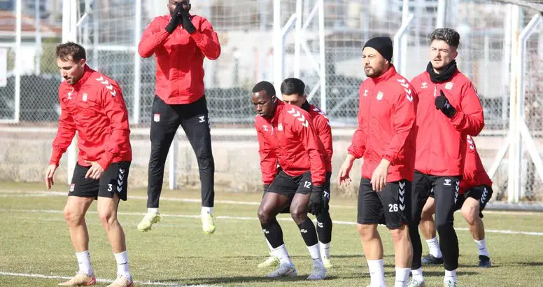 Sivasspor'da İsmet Taşdemir Yönetiminde Tempolu Antrenman