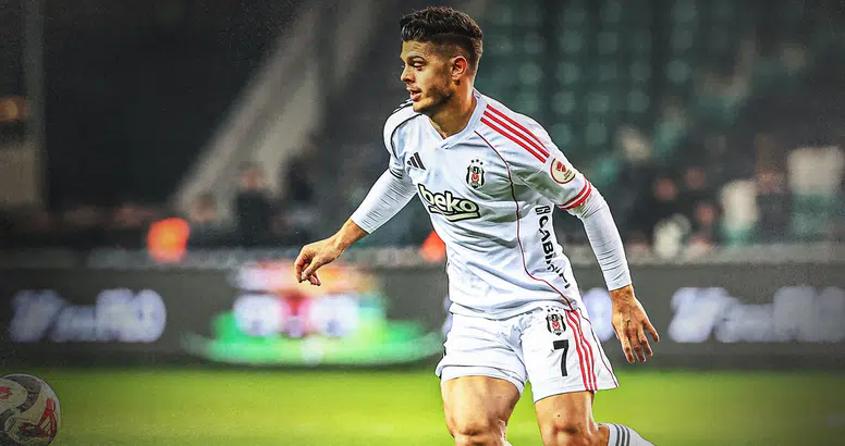 Beşiktaş, Kocaelispor karşısında oynanan maçın ilk yarısını 1-0 geride kapattı