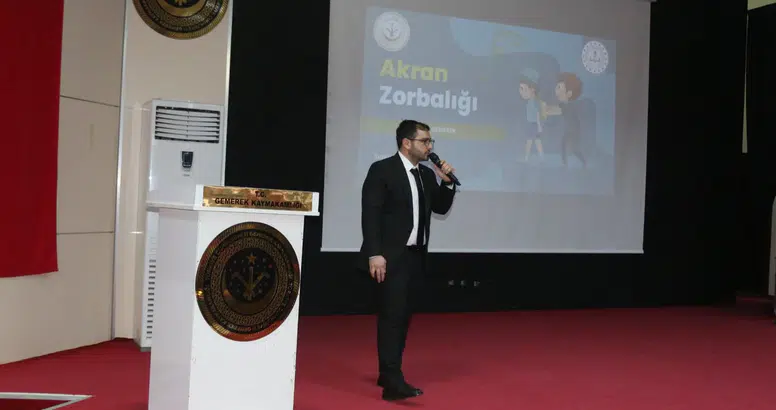 Sivas'taki Öğrenciler Akran Zorbalığına Karşı Bilgilendirildi!