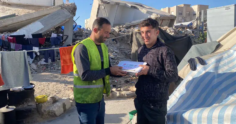 Sivas'tan Gazze'ye Yardım Eli Uzandı! Binlerce Kilometre Ötede Sofralar Kuruldu!