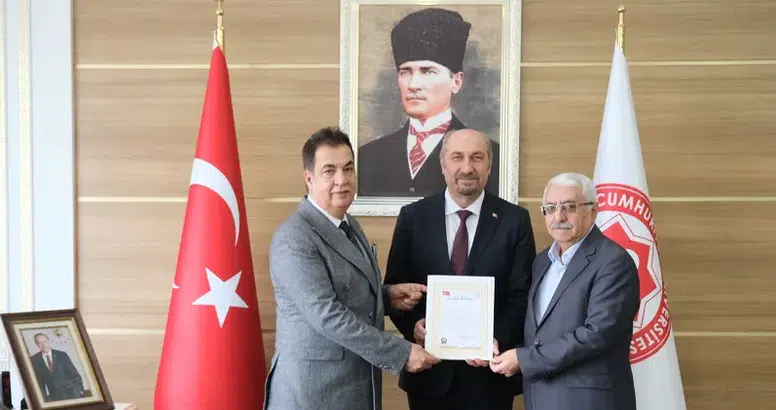 Sivas Hizmet Vakfı Web Sitesi Yenilendi, üniversite Gençleri Kazandı