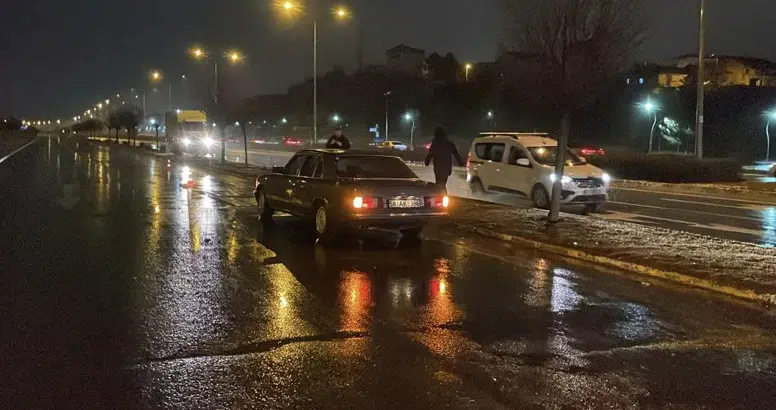 Sivas'ta Feci Kaza! Aracın Çarptığı Yaya Ağır Yaralı!