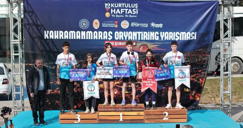 Sivaslı sporcular Kurtuluş Haftası yarışmasında parkurdaydı