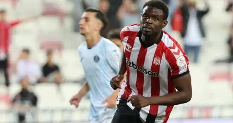 Sivasspor'da Ayrılık! Bir Yabancı Oyuncu Takımdan Ayrıldı!