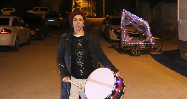 Davuluyla sahura kaldıran kadının mücadelesi