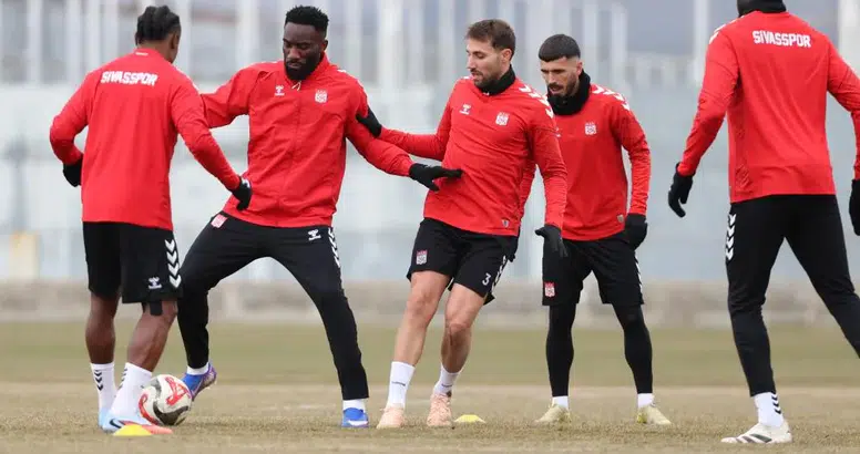 Sivasspor, Keçiörengücü Maçı Öncesi Son Hazırlığını Tamamladı
