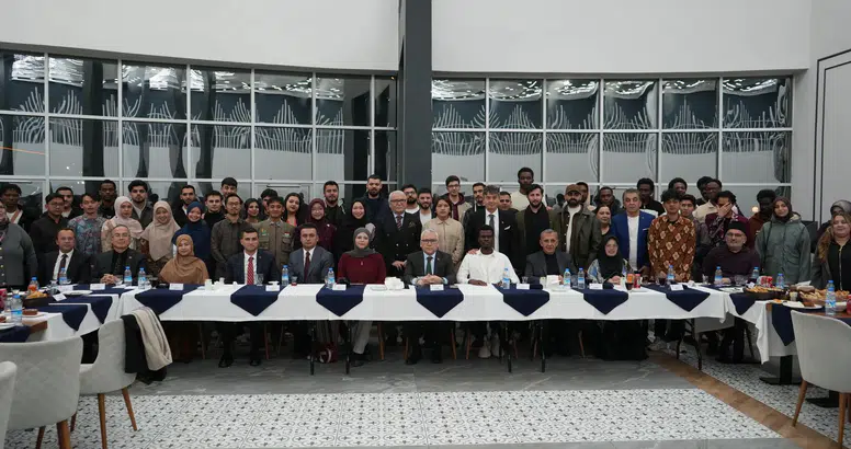 Sivas'ta uluslararası öğrenciler iftar sofrasında buluştu
