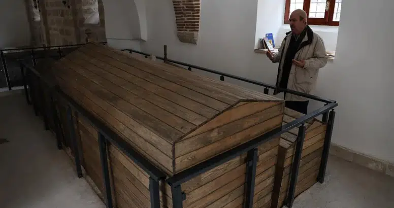 Sivas’ta Üç Şems’ten Birinin Türbesine Ramazan Ziyareti