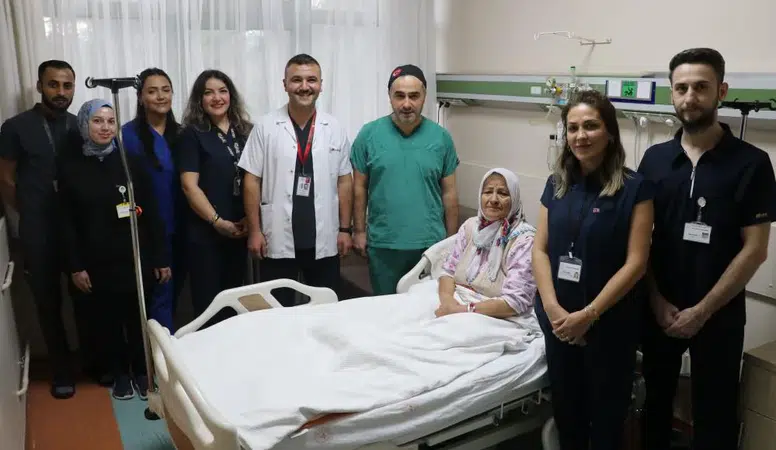 Sivas Devlet Hastanesi Üroloji Ekibi tarihe geçti