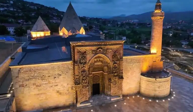 En Anlamlı En Güzel Kandil Mesajları! İşte Miraç Kandili Kutlama Mesajları!