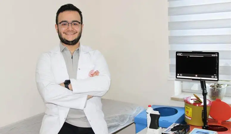 Sessiz tehlike büyüyor! Teknoloji boynu boyun sağlığını tehdit ediyor!