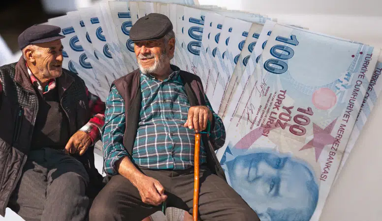 Emekli Maaşını Taşıyan Kazanıyor! Şubat Ayı Bitmeden Bu Ödemeyi Almak İçin Acele Edin