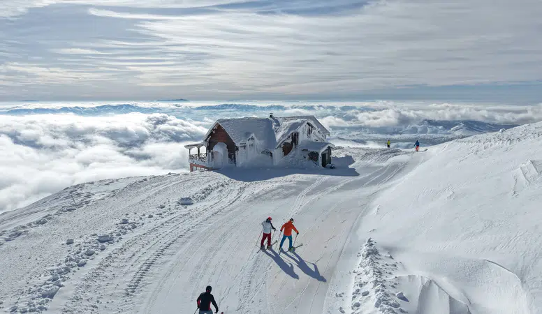 İstanbul'dan, Konya’dan Sivas’a Geldiler! Kayakseverler Yıldız Dağı'nda Buluştu!