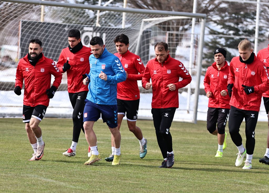 Sivasspor'da Konya Mesaisi 16