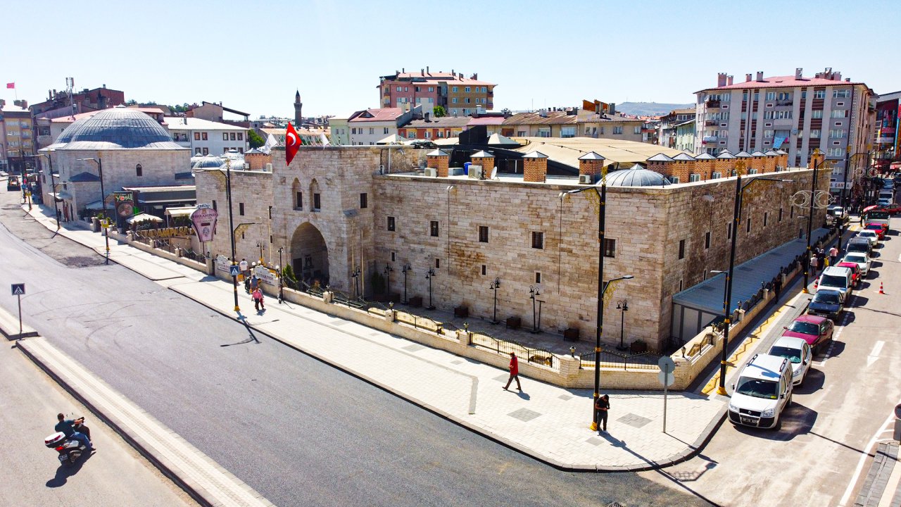 Tarih Kokan Şehir: Sivas’ta Görmeden Dönülmeyecek 10 Efsanevi Mekân 7