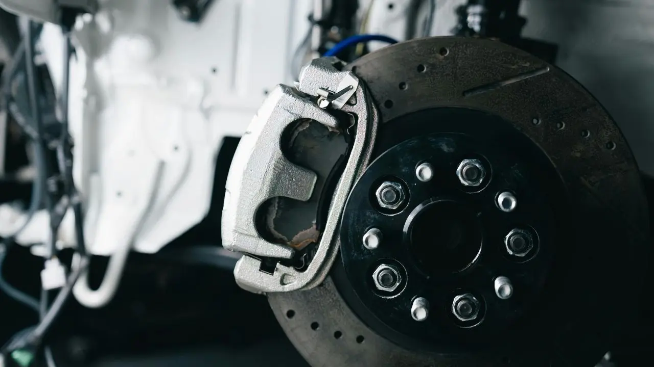 Güvenliğiniz İçin Kış Bastırmadan Yapılması Gereken 7 Kritik Araç Bakımı! 7