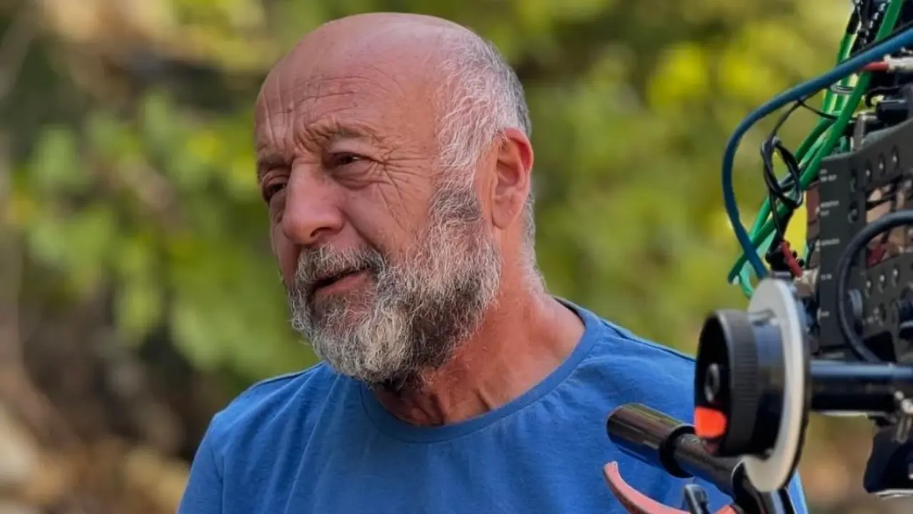 Taşacak Bu Deniz Oyuncularının Sevgilileri ve Eşleri 7